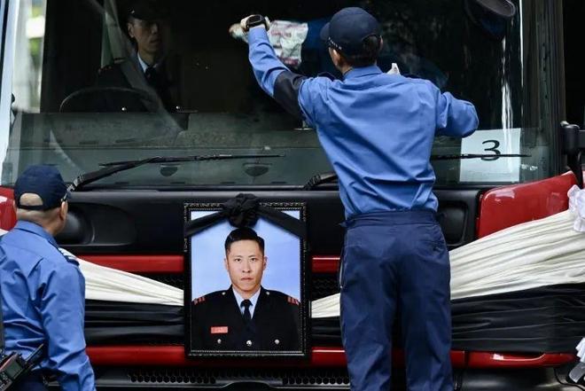 _�������������ѳְ����Ա��ΰ����������615���Ԫ_�������������ѳְ����Ա��ΰ����������615���Ԫ