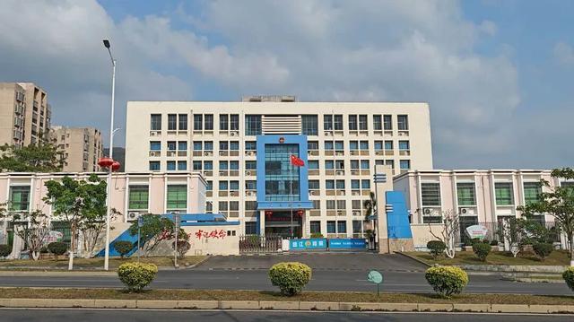 41��Ů�ӱ��Ѻ821�챻���������13��󱻽�ͣ�������˻�Ӧ����ͨ�������ŷ���_41��Ů�ӱ��Ѻ821�챻���������13��󱻽�ͣ�������˻�Ӧ����ͨ�������ŷ���_